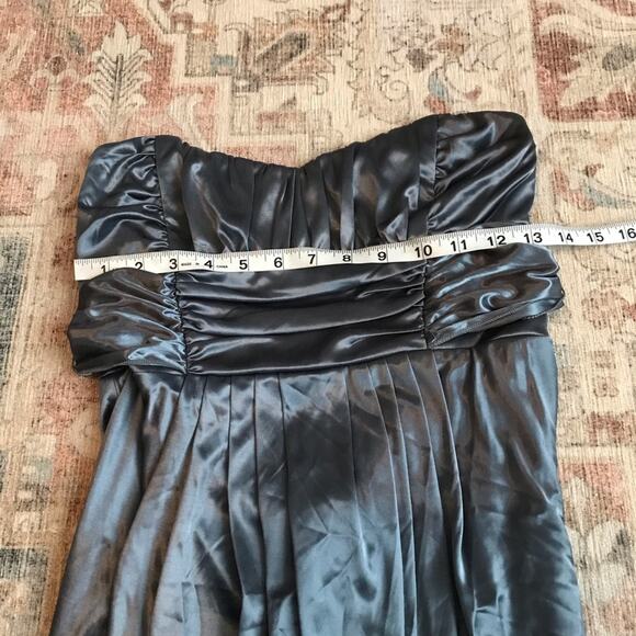 Ruby Rox Strapless Gray Silky Dress - Size Small NWT - Picture 4 of 7